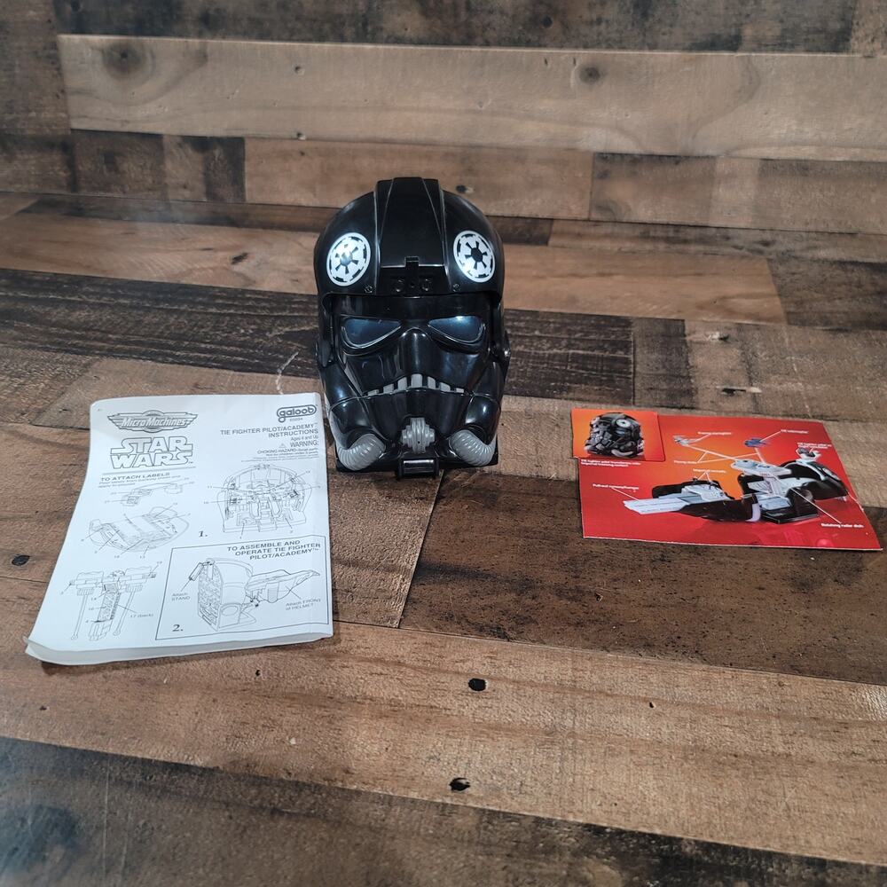 Star Wars TIE Fighter Pilot Head-Training Acadomy Micro Machines Play Set 1996